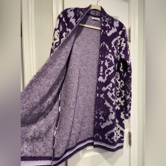 NWOT Serengeti Size L Purple White Fuzzy Oversized Open Front Knit Long Cardigan - Picture 4 of 10